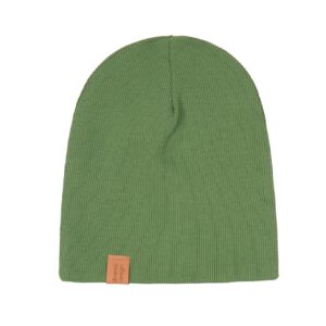 zielona czapka ze ściągacza